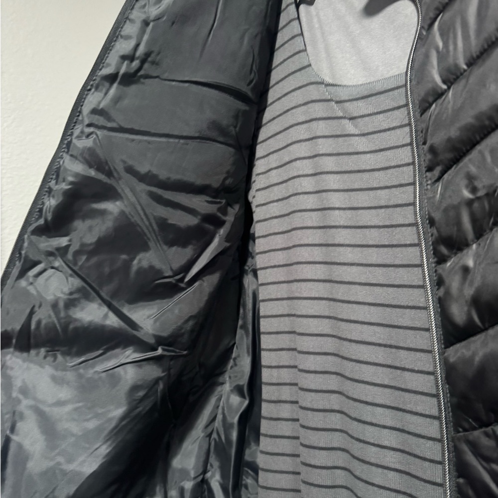 Quilted vest - Picture 3 of 3